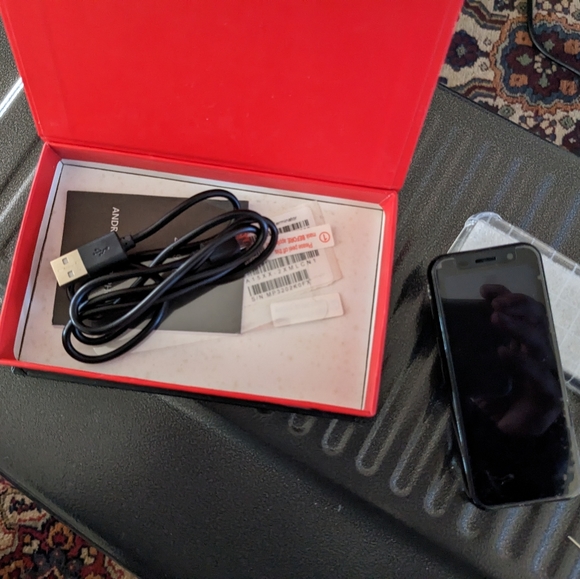 Melrose Mini phone (never used 2019)